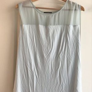 (SOLD) Tahari Sleeveless Scoopneck shell